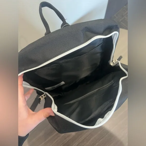 ✨NWT - Puma Black Meridian 4.0 Backpack✨ - Picture 8 of 8